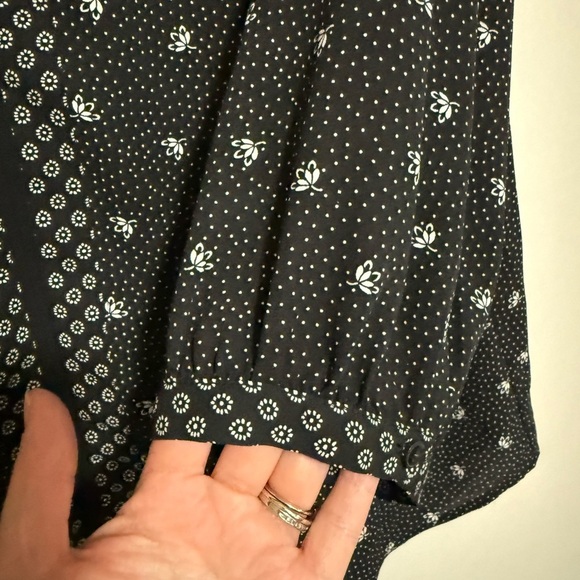 Talbots Plus Black/White Floral Peasant Popover Top Size 2X - Picture 7 of 8